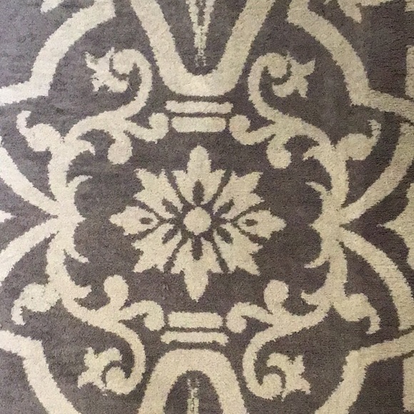 Meet your Posher, Michelle - Picture 1 of 1